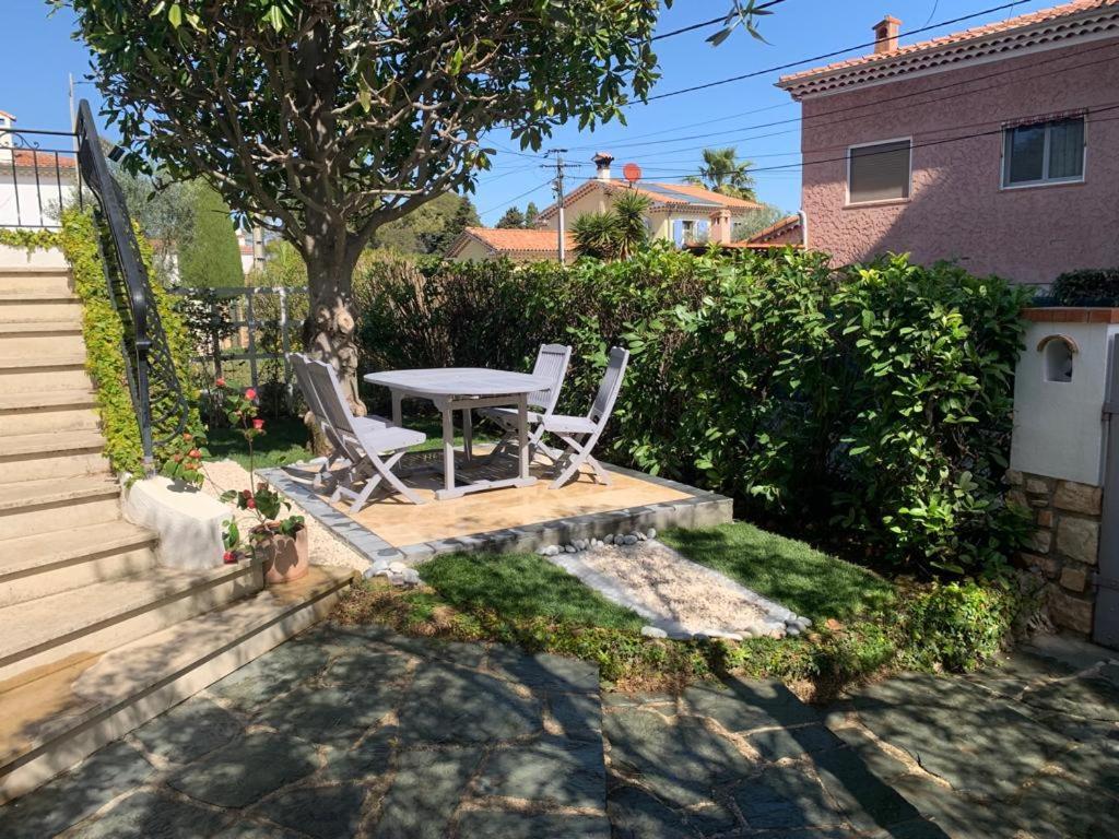 Cap D Antibes, Salis Beach , 2 Bedrooms , Free Parking Eksteriør bilde